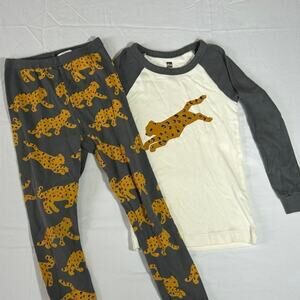 Tea Collection Boys Size 6 Cheetah Pajama Set Gray/cream/orange